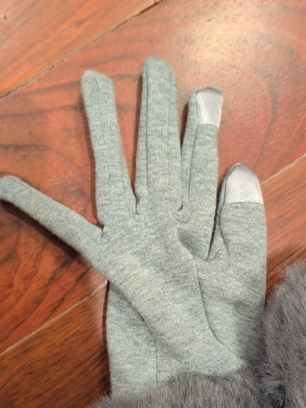 Marcus Adler women gloves